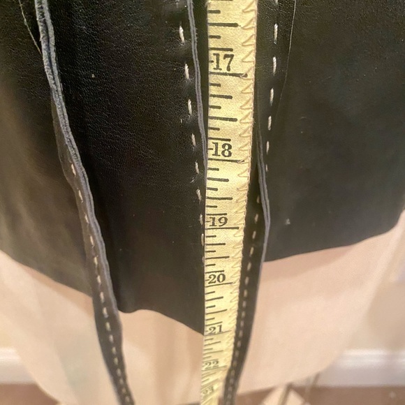 Lamb leather jacket. Size Medium, black. - Picture 8 of 10